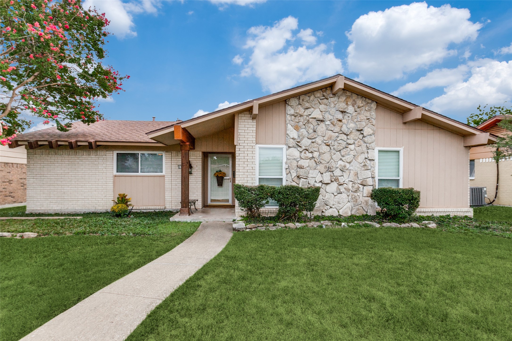 2306 Richland Drive Garland TX 75044