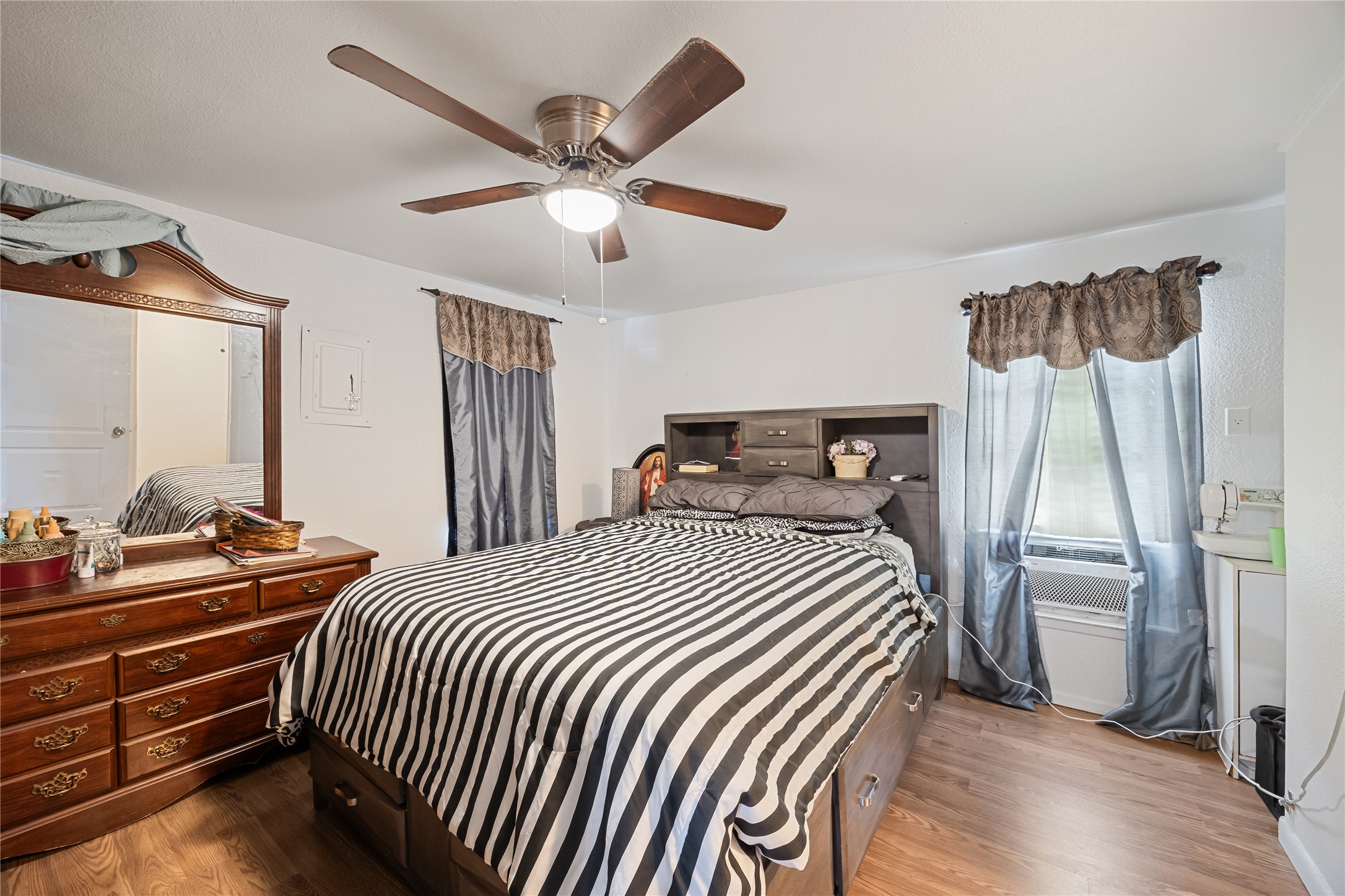 136 Private Road 7708 Emory TX 75440