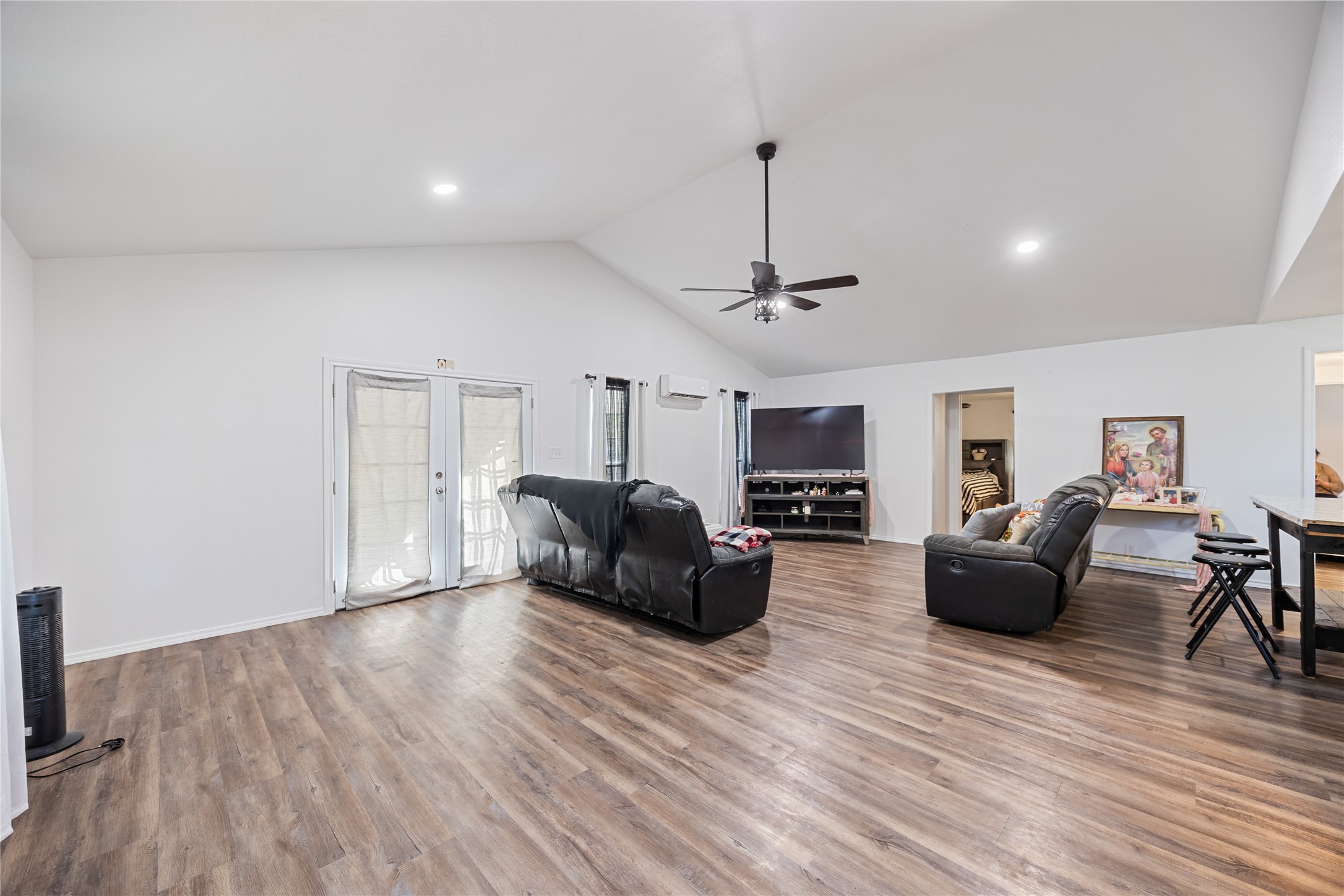136 Private Road 7708 Emory TX 75440