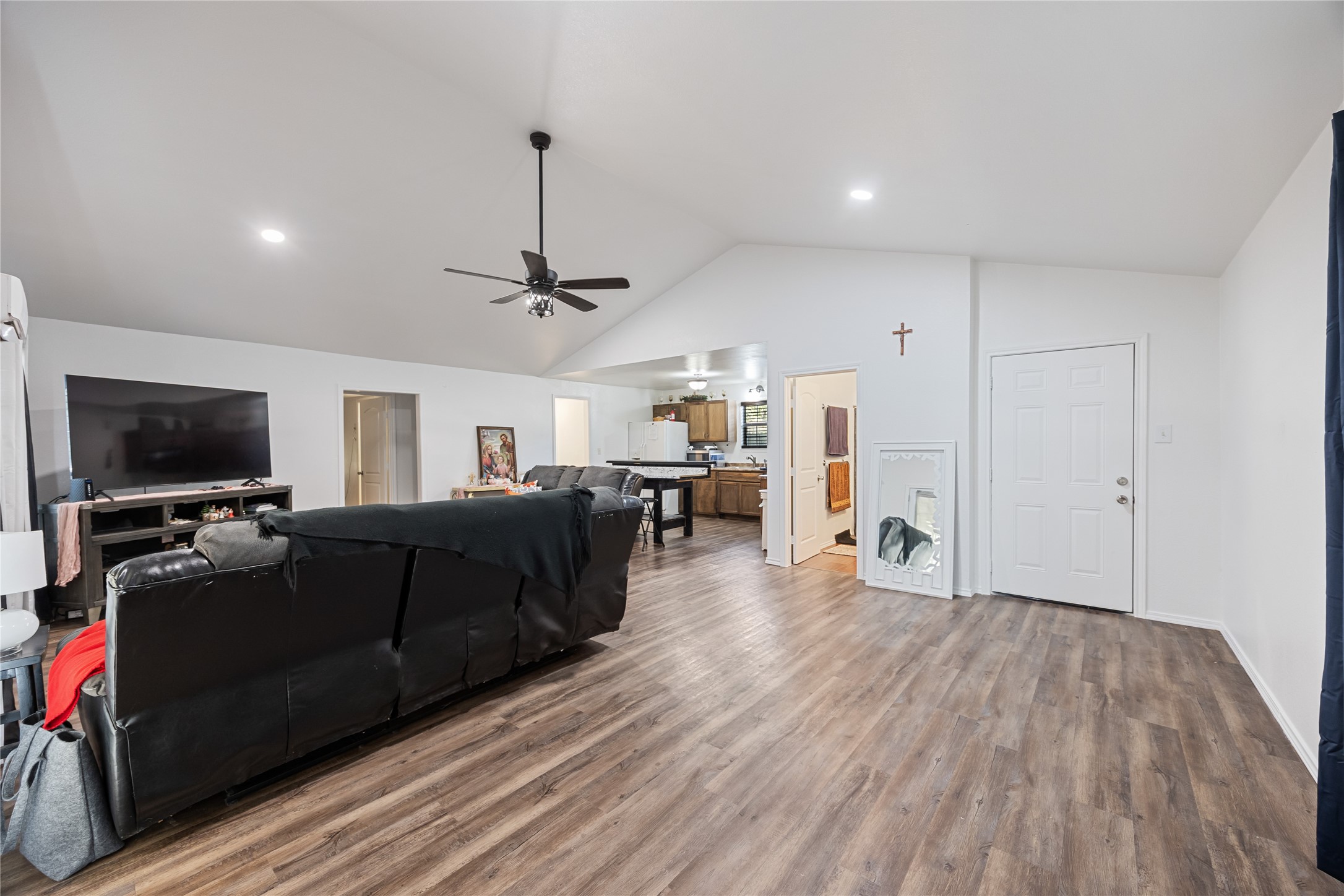 136 Private Road 7708 Emory TX 75440