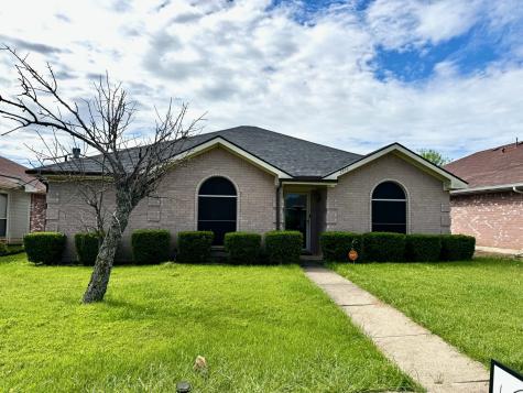 2836 Saint Johns Avenue Lancaster TX 75146