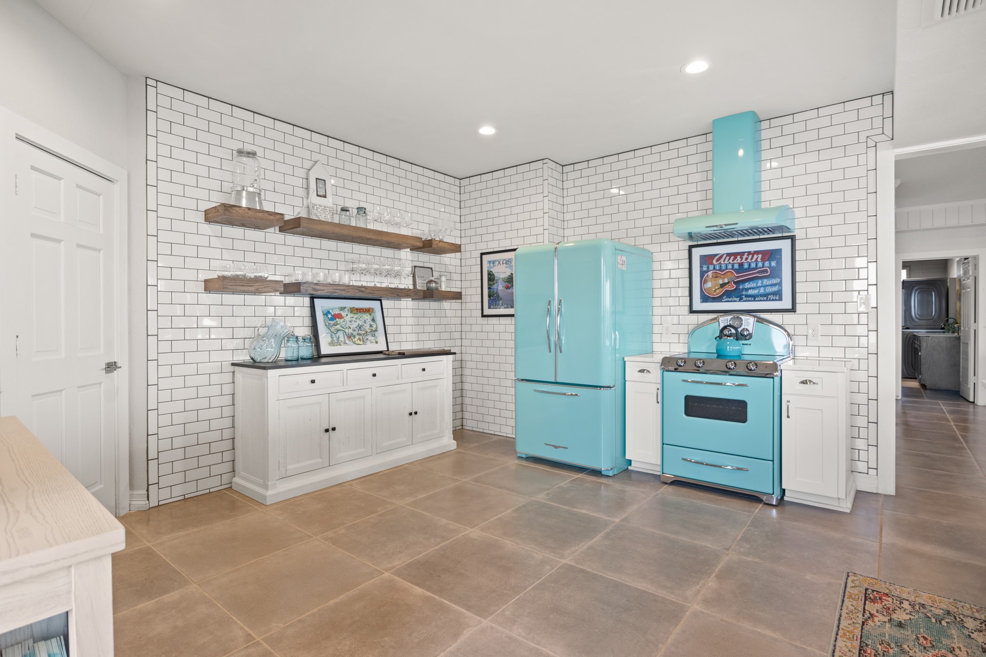 359 E El Dorado Scroggins TX 75480
