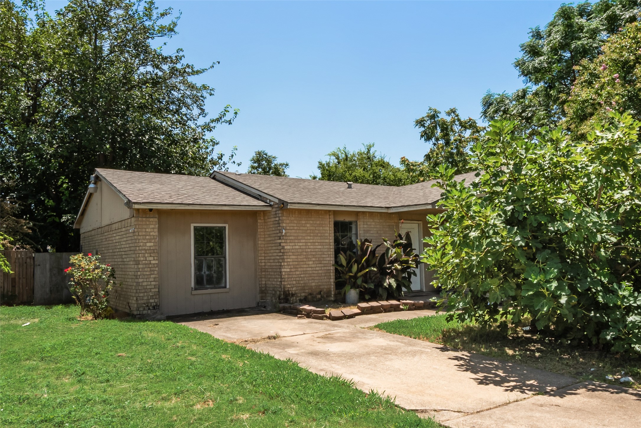 9502 Zelkova Circle Dallas TX 75249