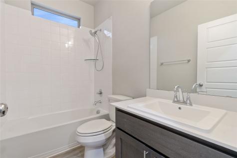 652 Congressional Avenue Red Oak TX 75154