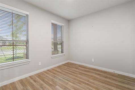 652 Congressional Avenue Red Oak TX 75154