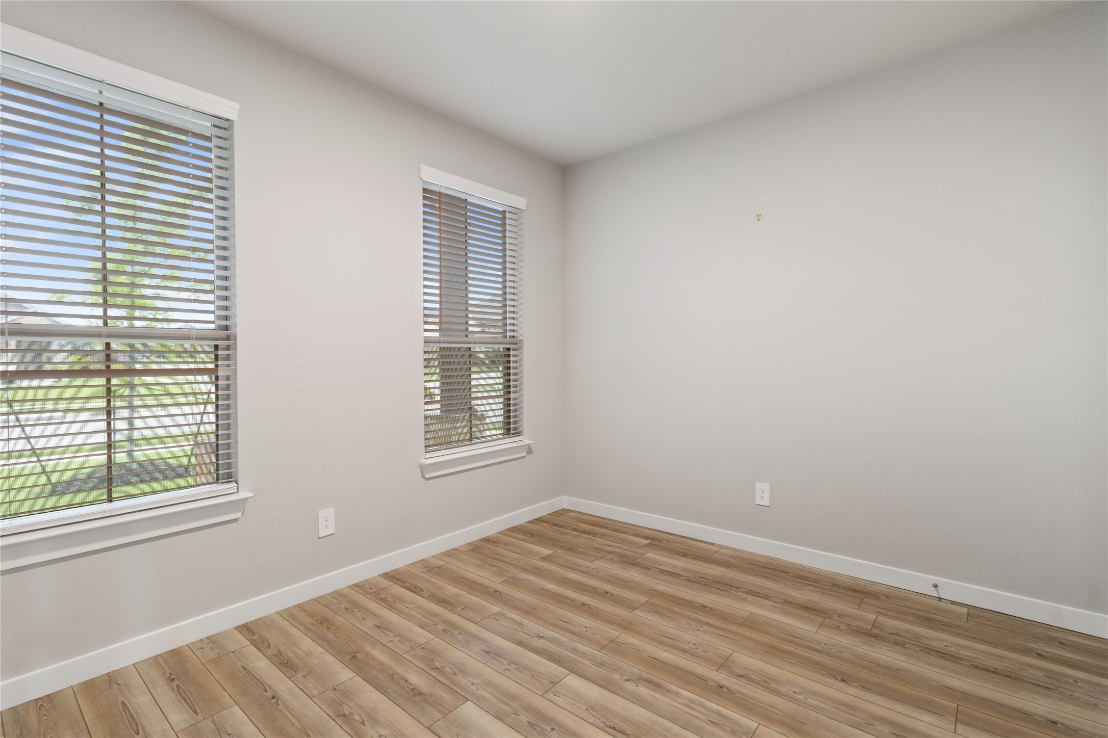 652 Congressional Avenue Red Oak TX 75154