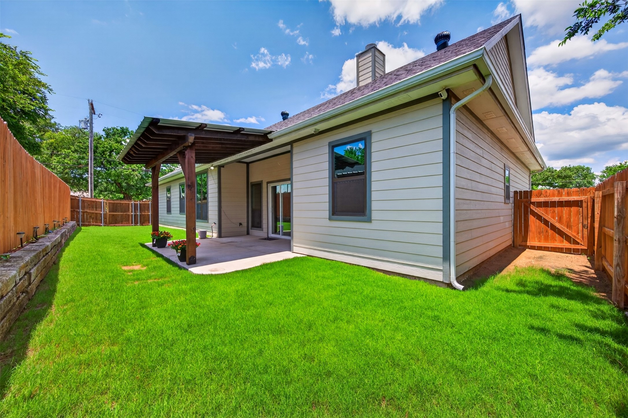 815 W Ball Street Weatherford TX 76086