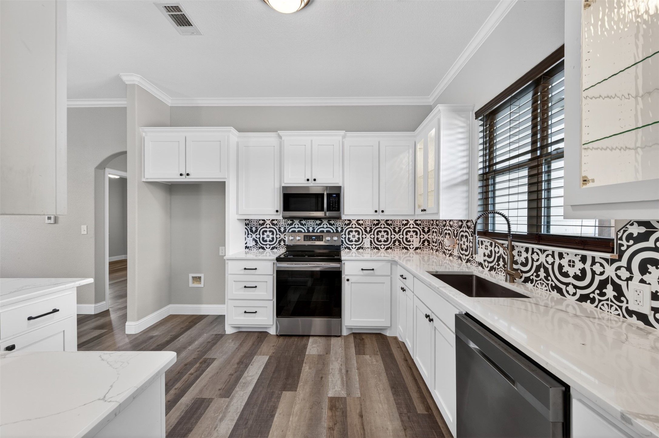 815 W Ball Street Weatherford TX 76086