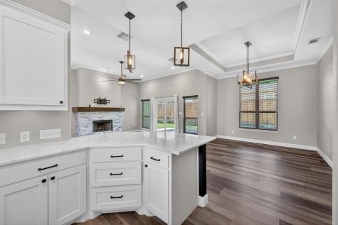 815 W Ball Street Weatherford TX 76086