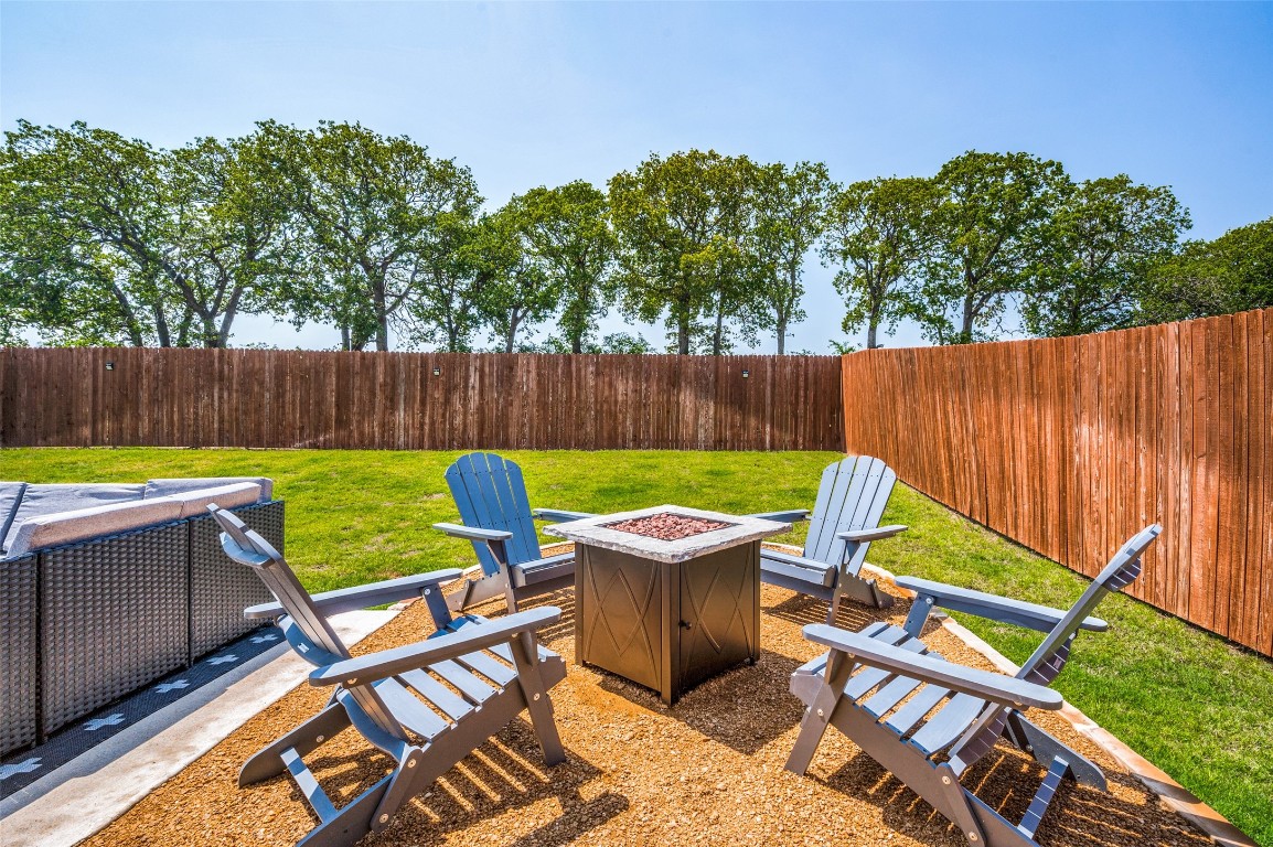 11704 Roaring Fork Trail Aubrey TX 76227