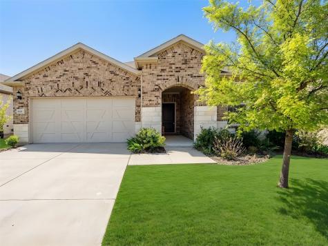 948 Memorial Drive Little Elm TX 76227