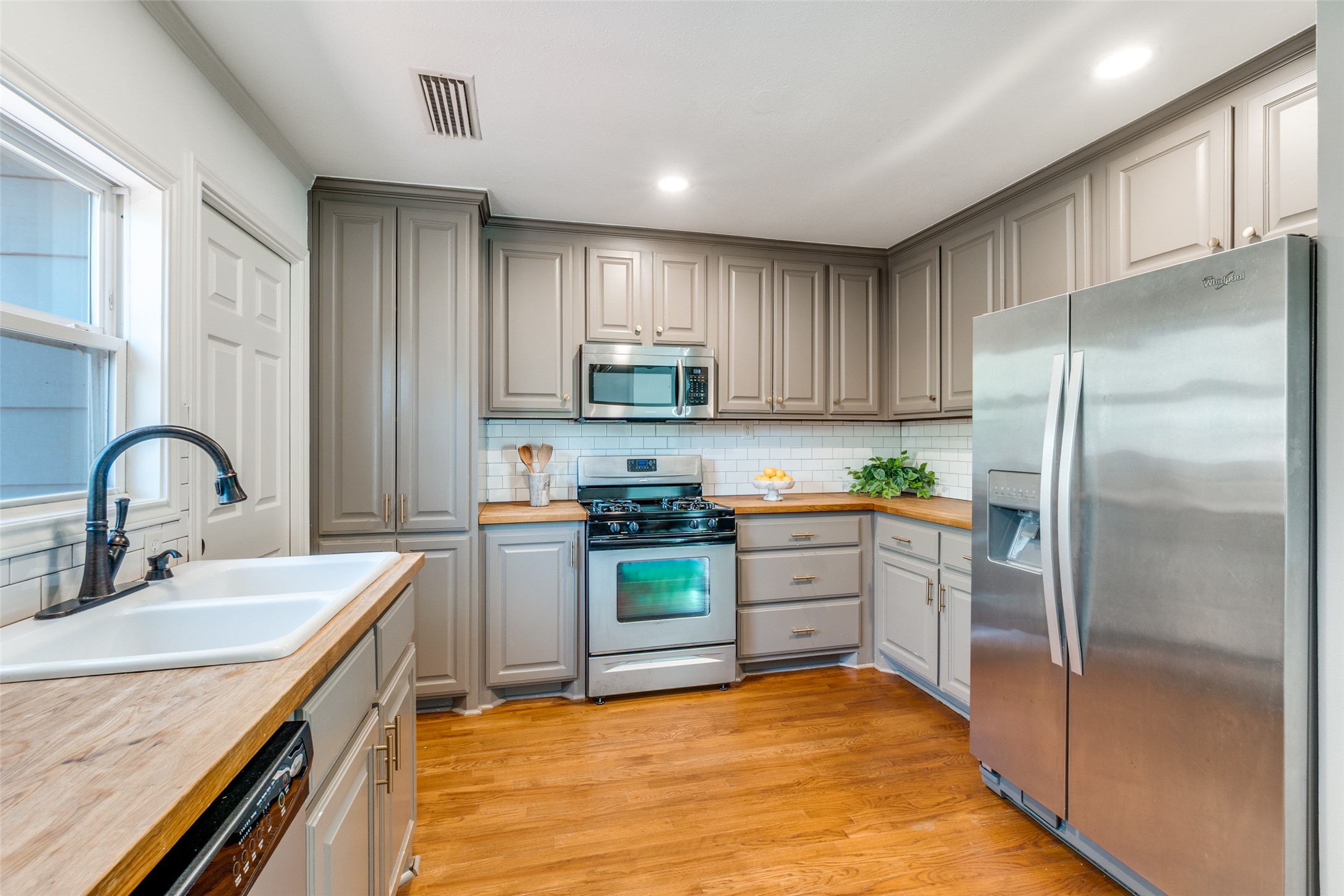 9039 Redondo Drive Dallas TX 75218