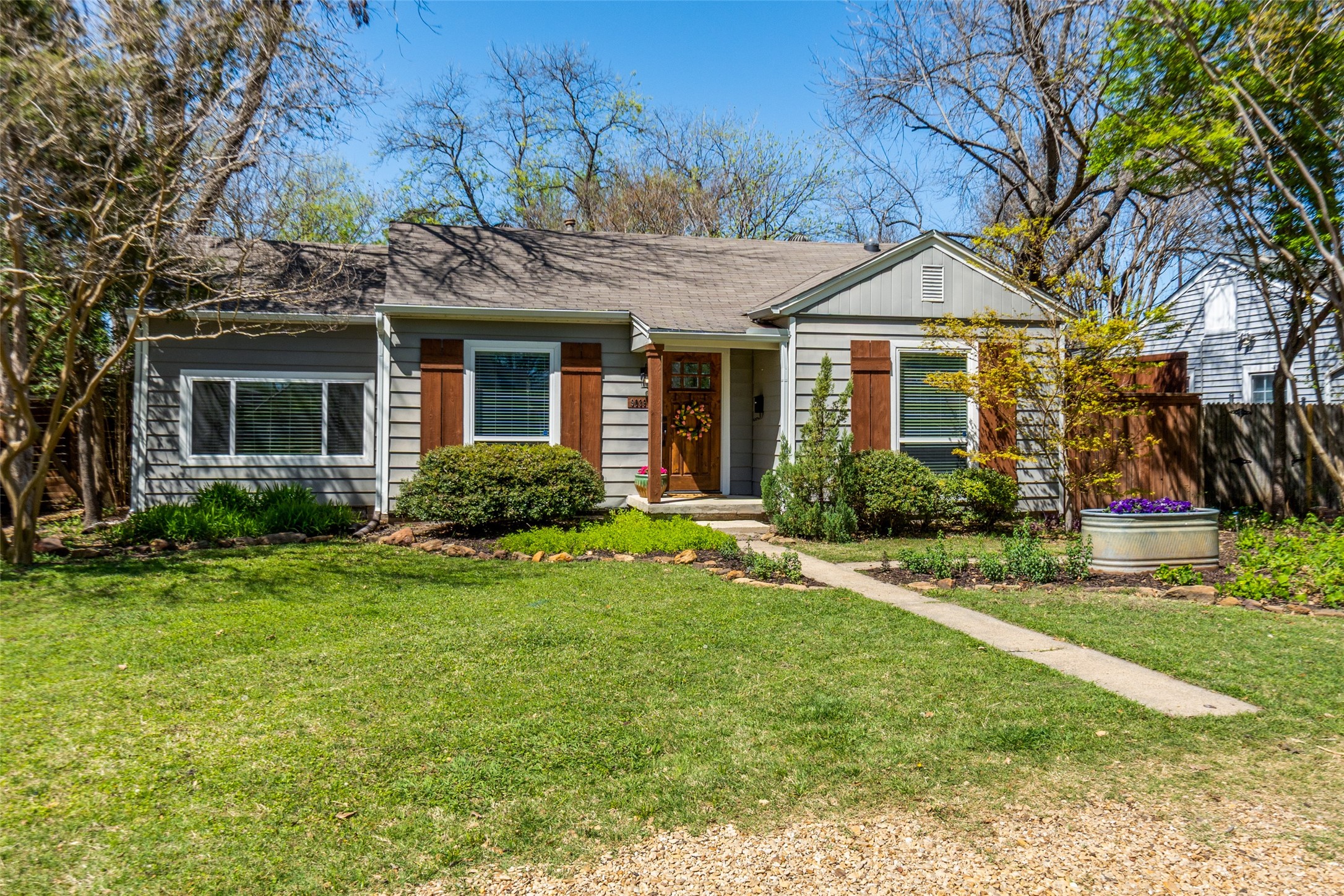 9039 Redondo Drive Dallas TX 75218