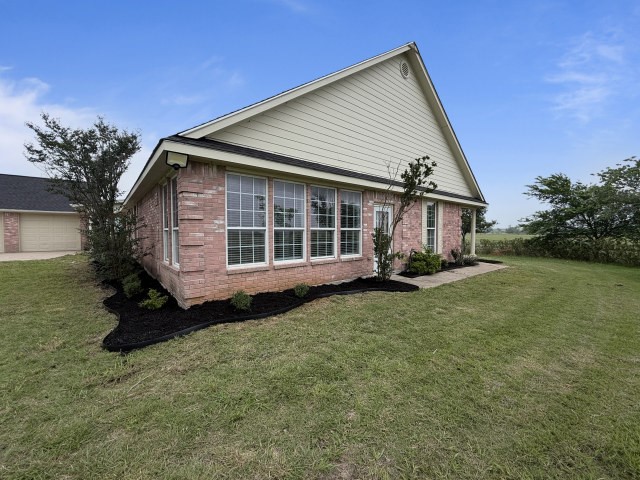 9652 County Road 4360 Frost TX 76641