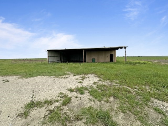 9652 County Road 4360 Frost TX 76641
