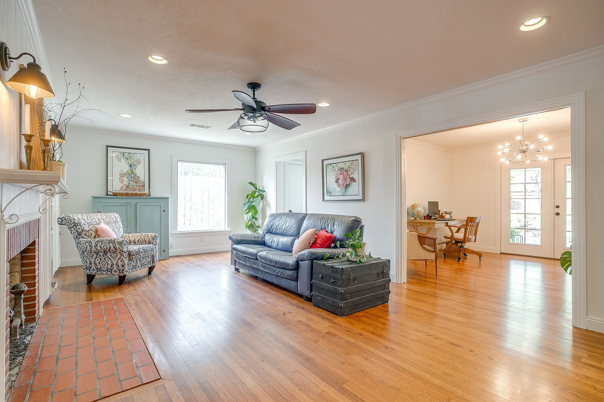 320 Eastwood Avenue Fort Worth TX 76107