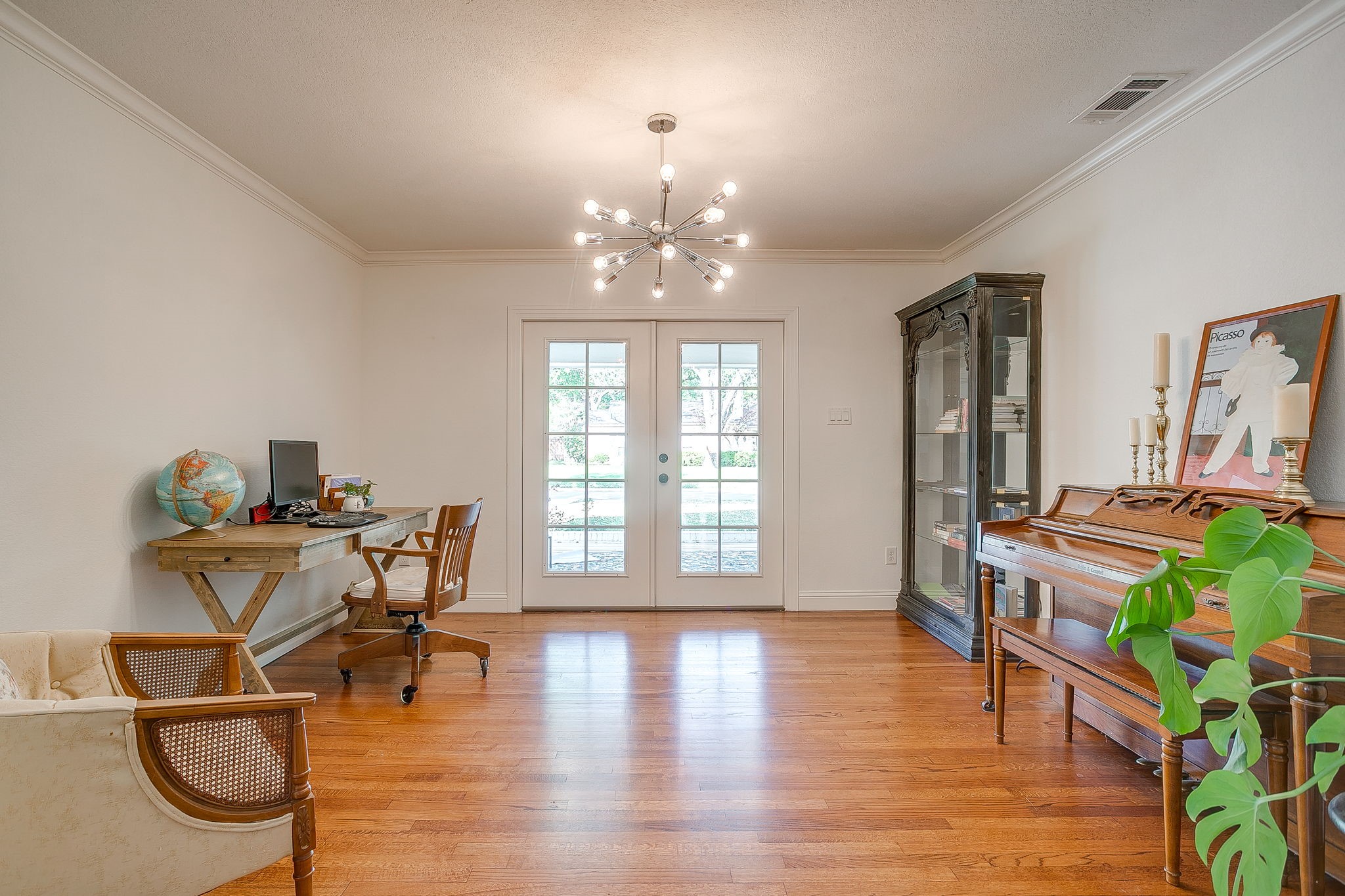 320 Eastwood Avenue Fort Worth TX 76107