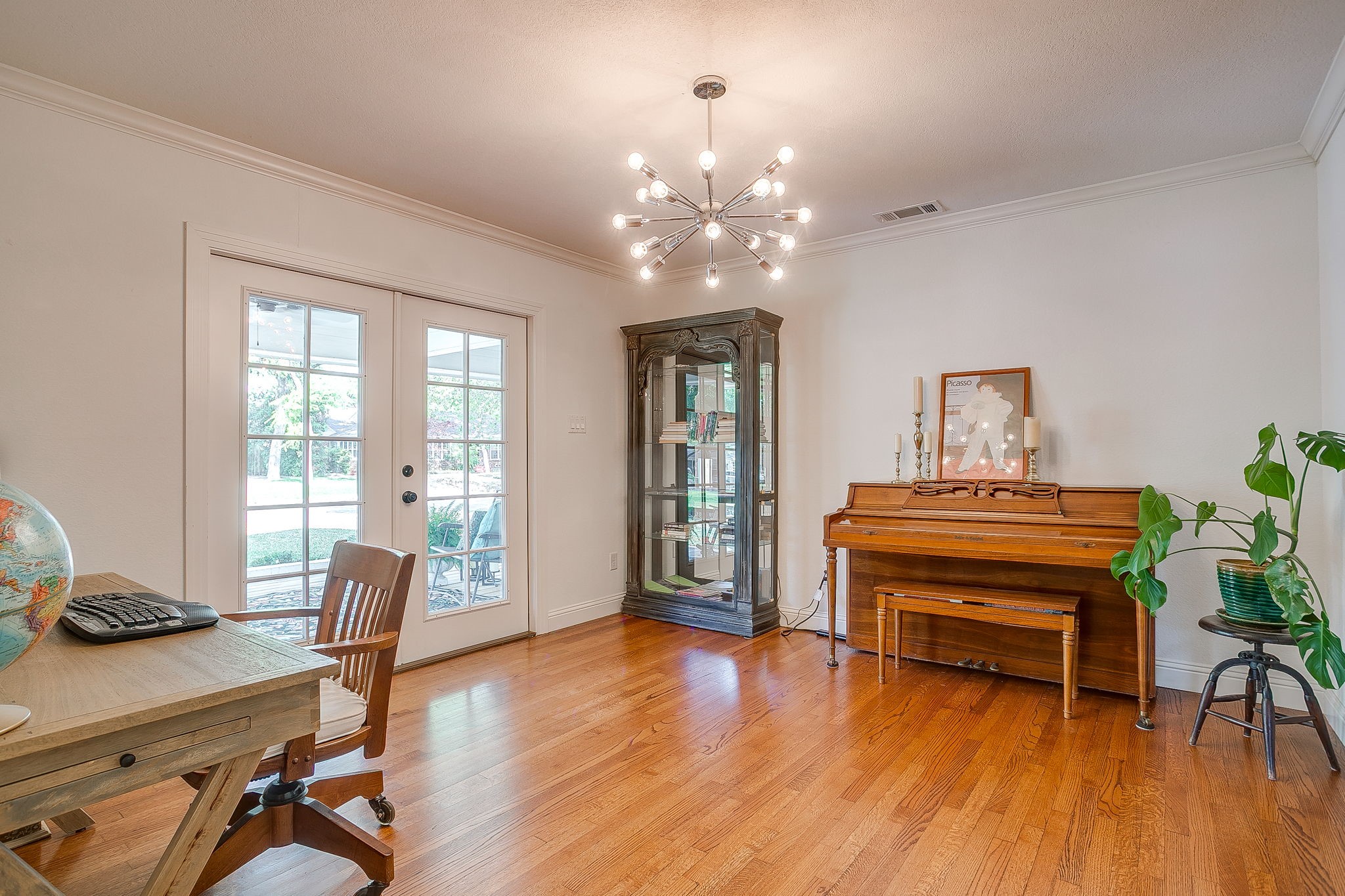 320 Eastwood Avenue Fort Worth TX 76107