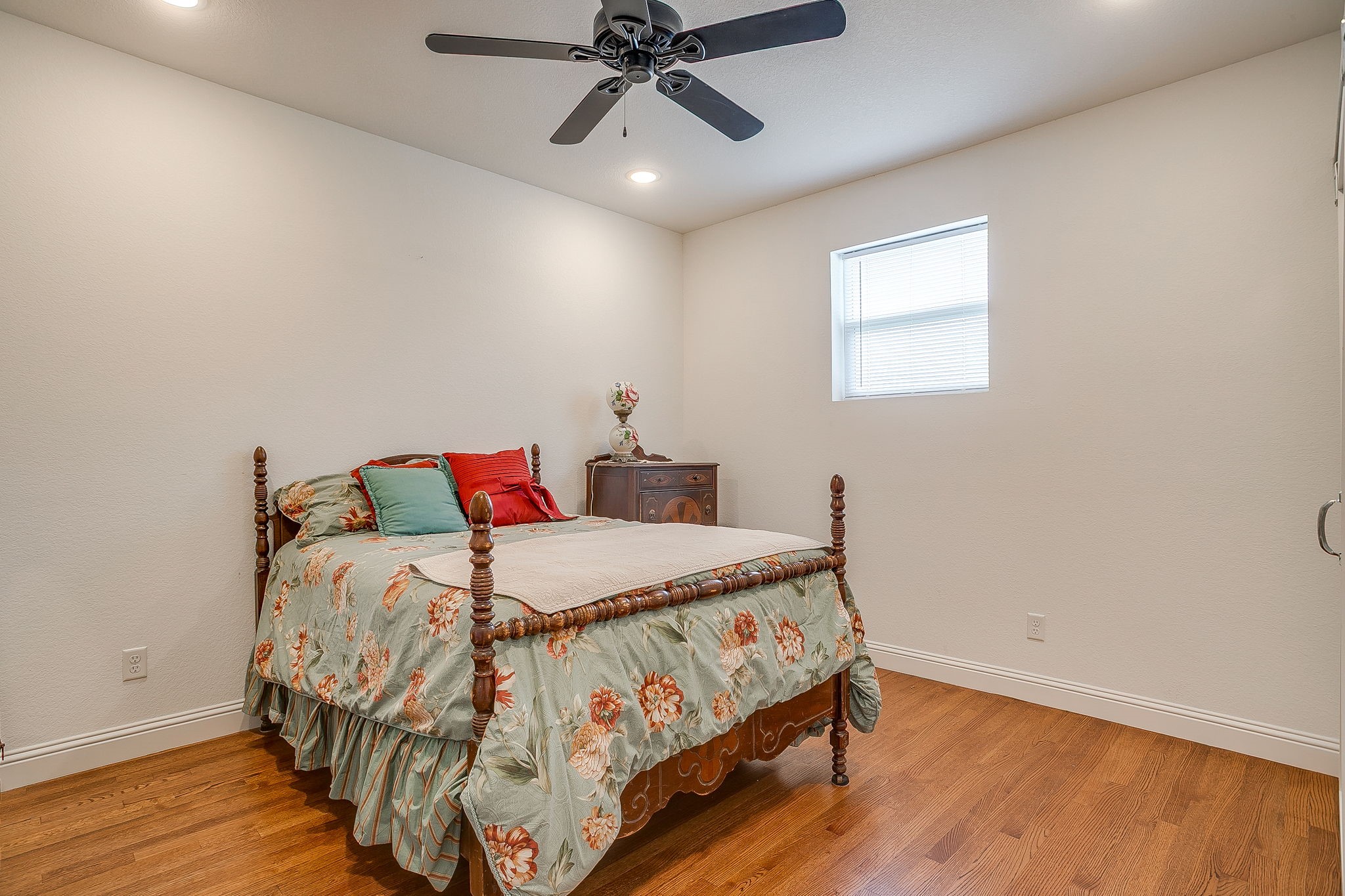 320 Eastwood Avenue Fort Worth TX 76107