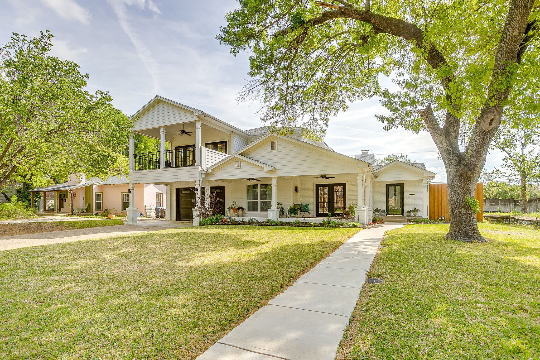320 Eastwood Avenue Fort Worth TX 76107