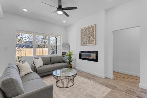 1323 S Montgomery Street Sherman TX 75090