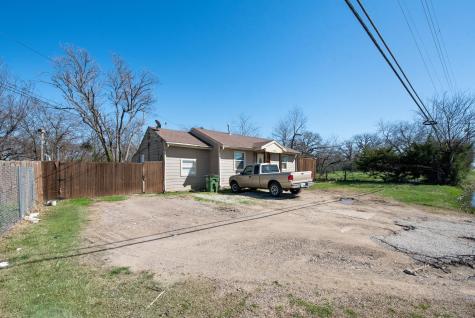 1906 S Peachtree Road Balch Springs TX 75180