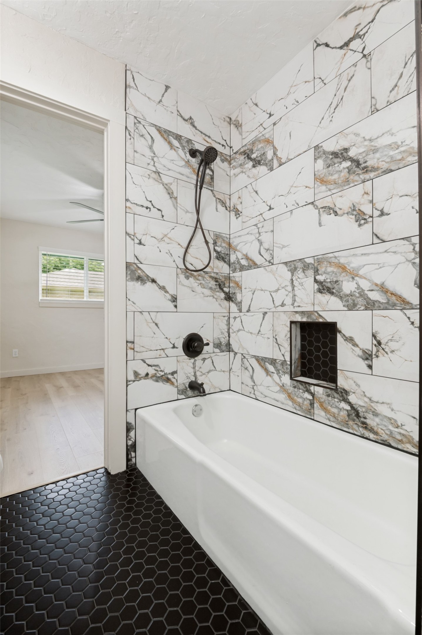 405 Stiles Drive Midlothian TX 76065