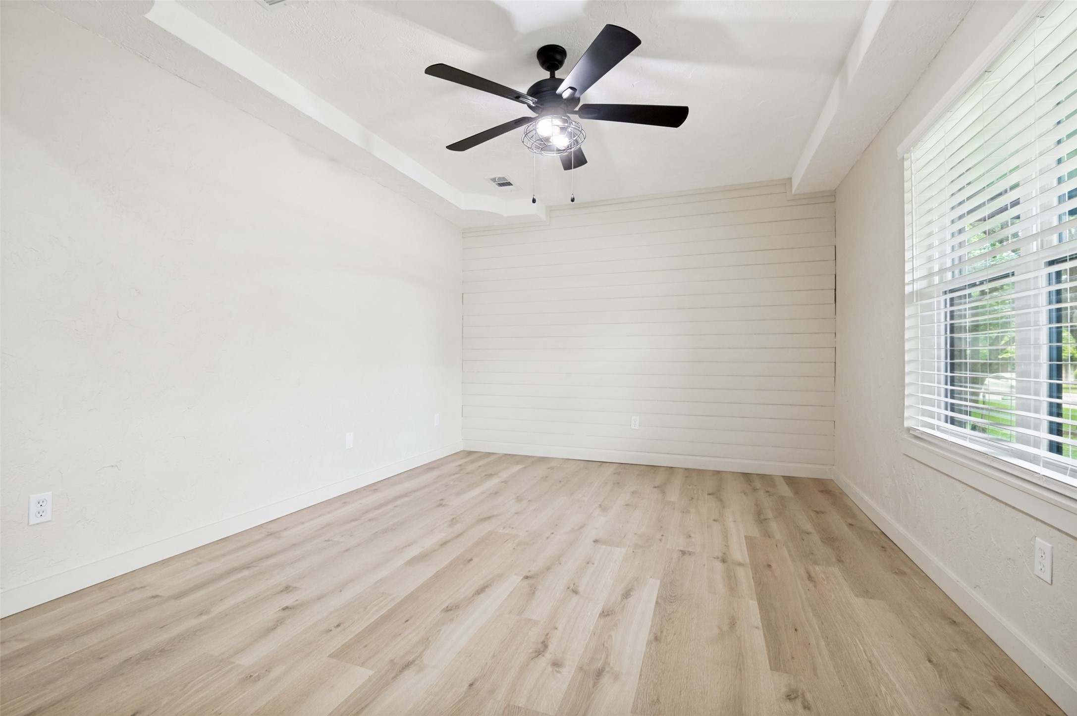 405 Stiles Drive Midlothian TX 76065