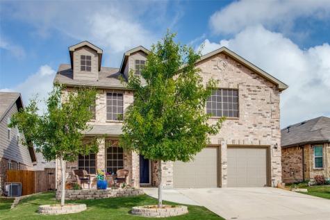 2932 Whitetail Chase Drive Fort Worth TX 76108