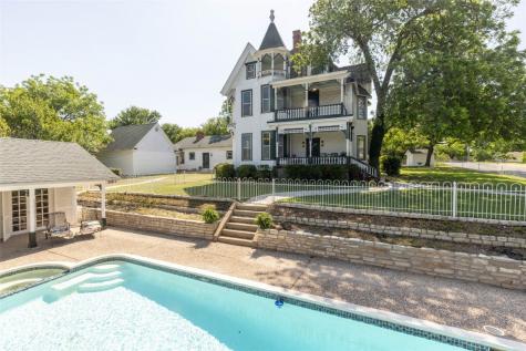 307 W Couts Street Weatherford TX 76086