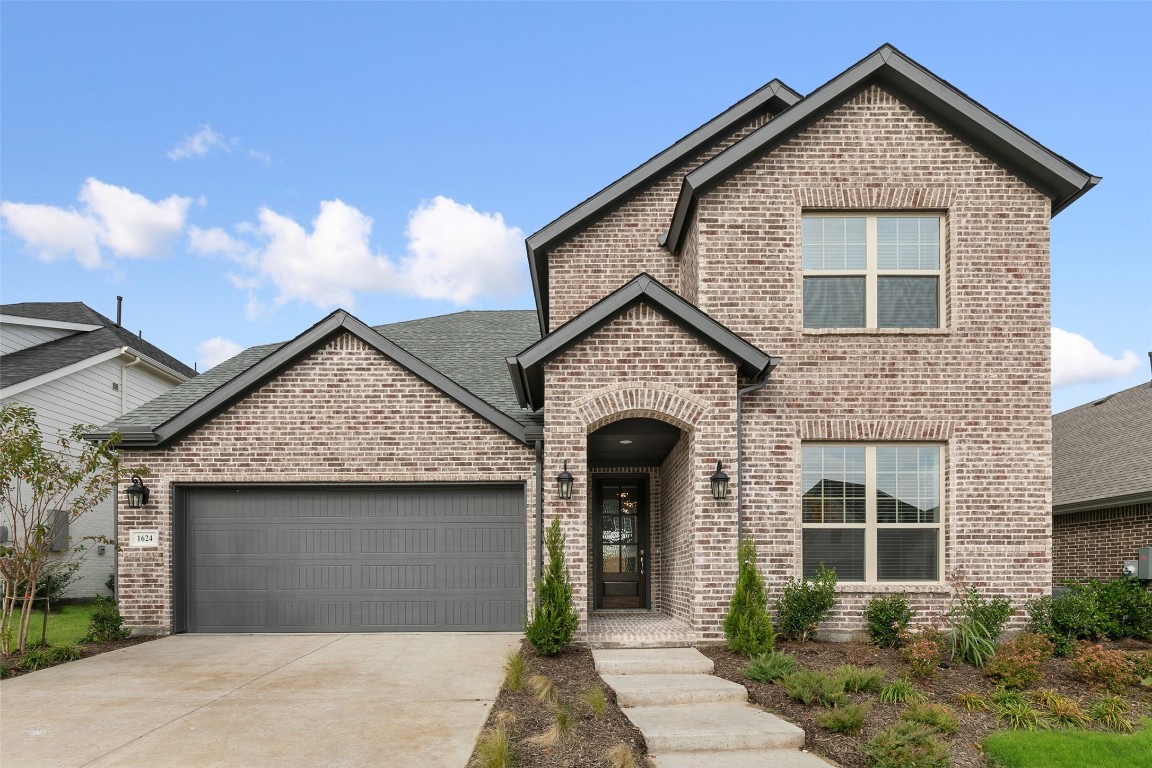 1624 Mcdougall Creek Van Alstyne TX 75495