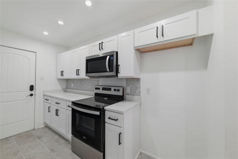 3071 Sunnyvale Street Dallas TX 75216
