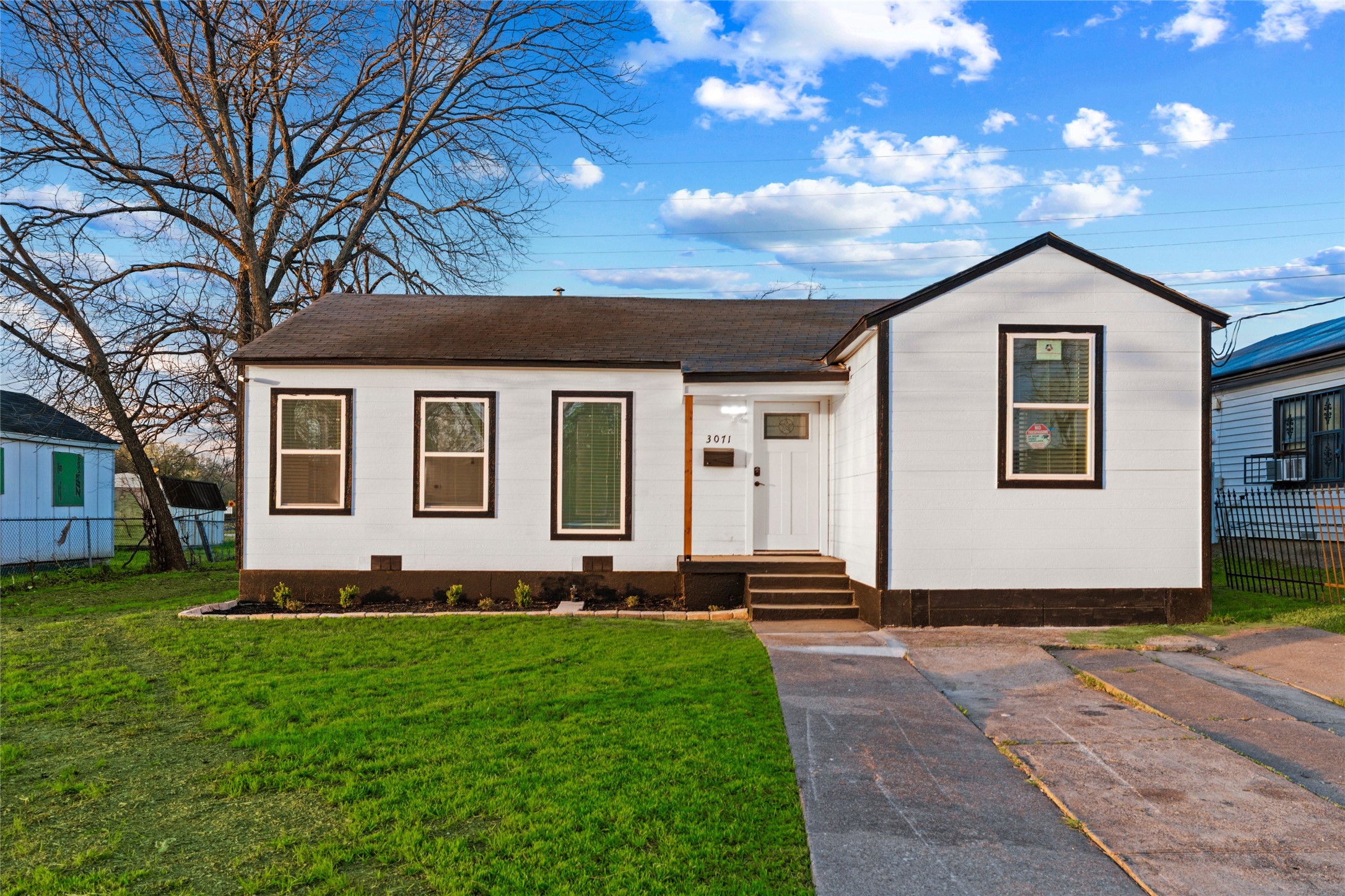 3071 Sunnyvale Street Dallas TX 75216