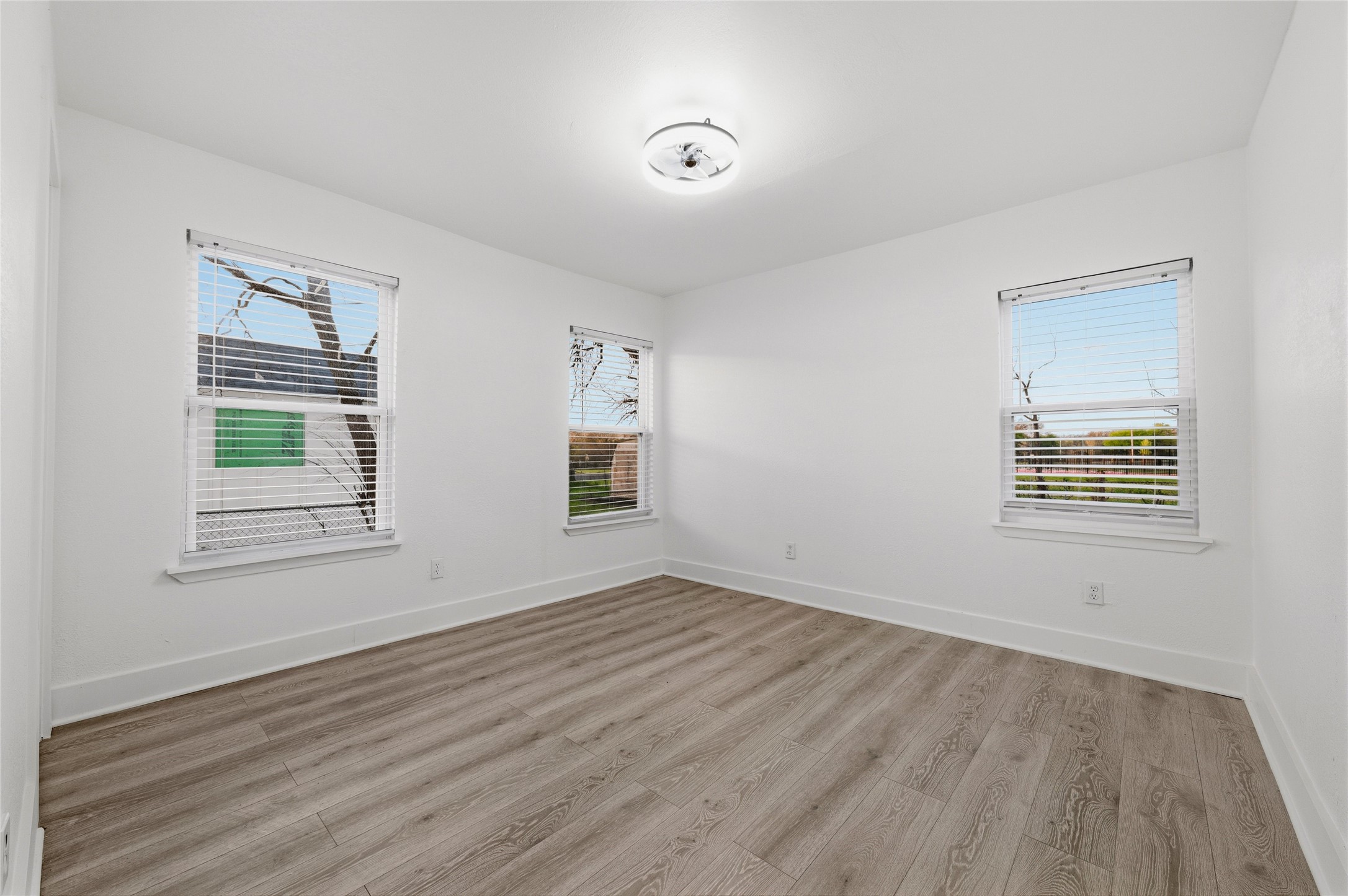 3071 Sunnyvale Street Dallas TX 75216