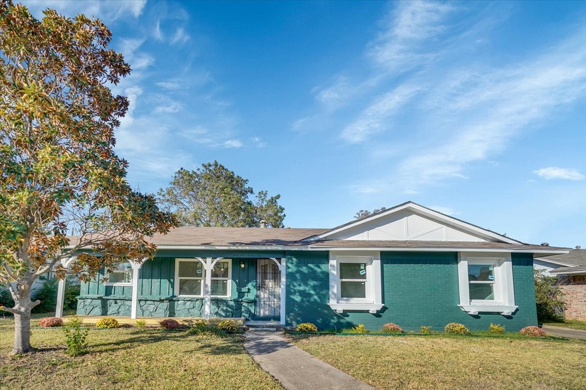4121 Burning Tree Lane Garland TX 75042