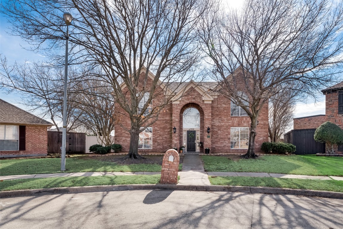 1329 Woodthorpe Drive Mesquite TX 75181