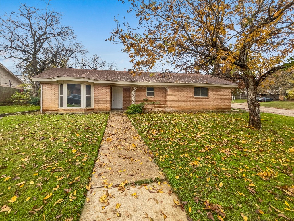 128 Stonegate Court Bedford TX 76022