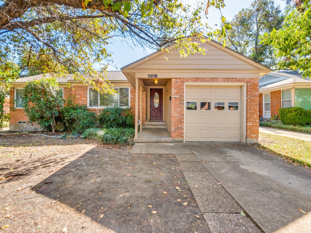 6138 Woodcrest Lane Dallas TX 75214