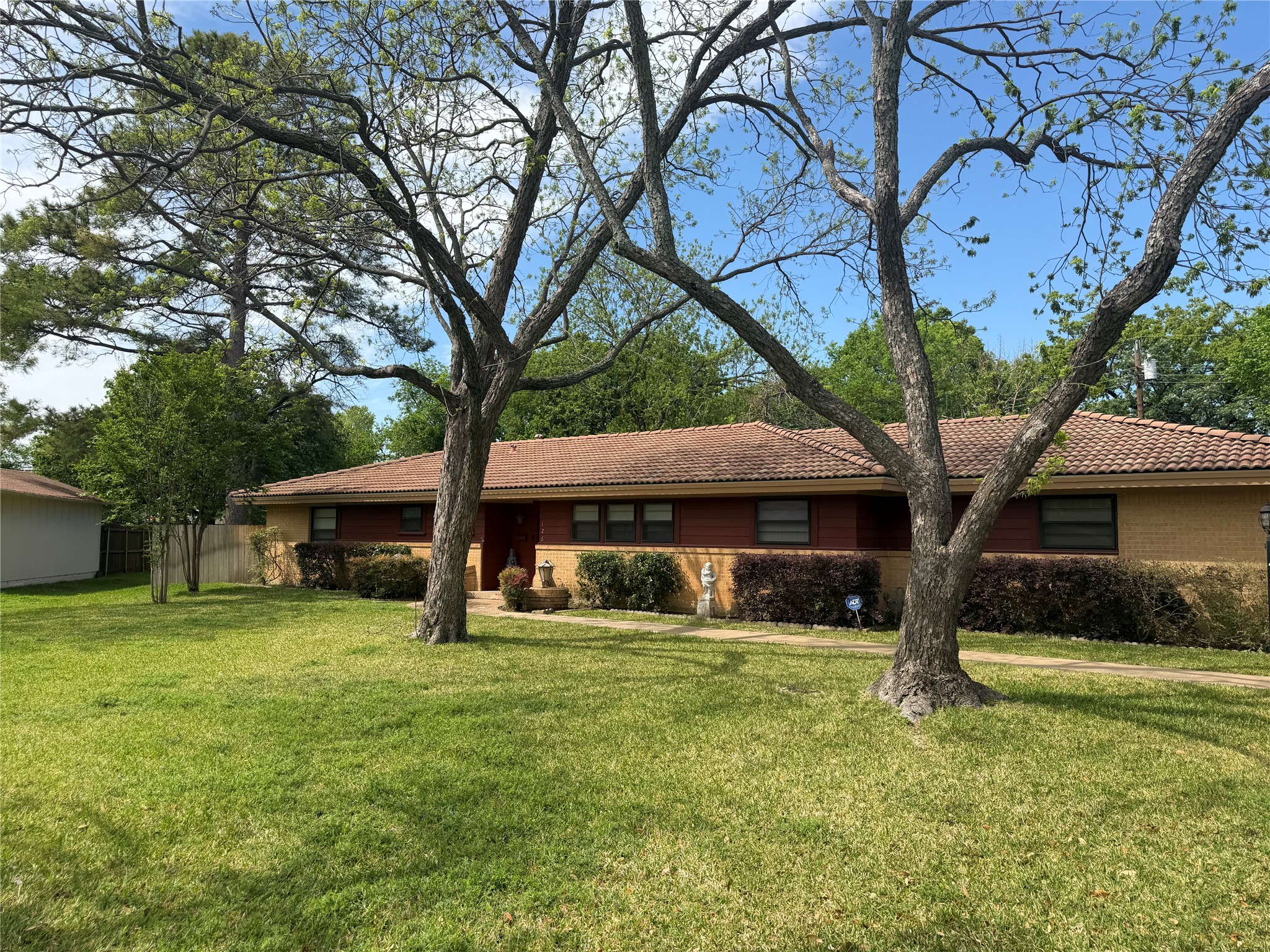 126 Sanders Place Irving TX 75062