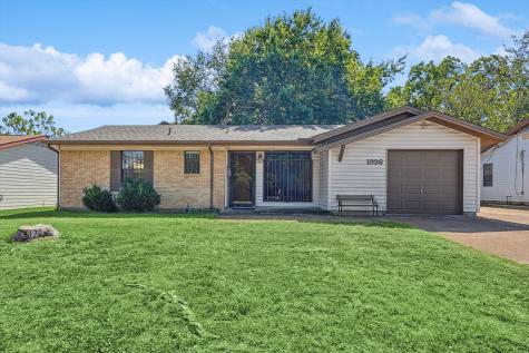 1826 Finley Road Irving TX 75062