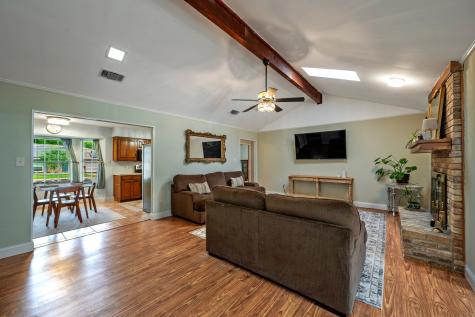 3407 Dovecreek Drive Arlington TX 76016