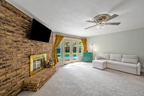 3407 Dovecreek Drive Arlington TX 76016