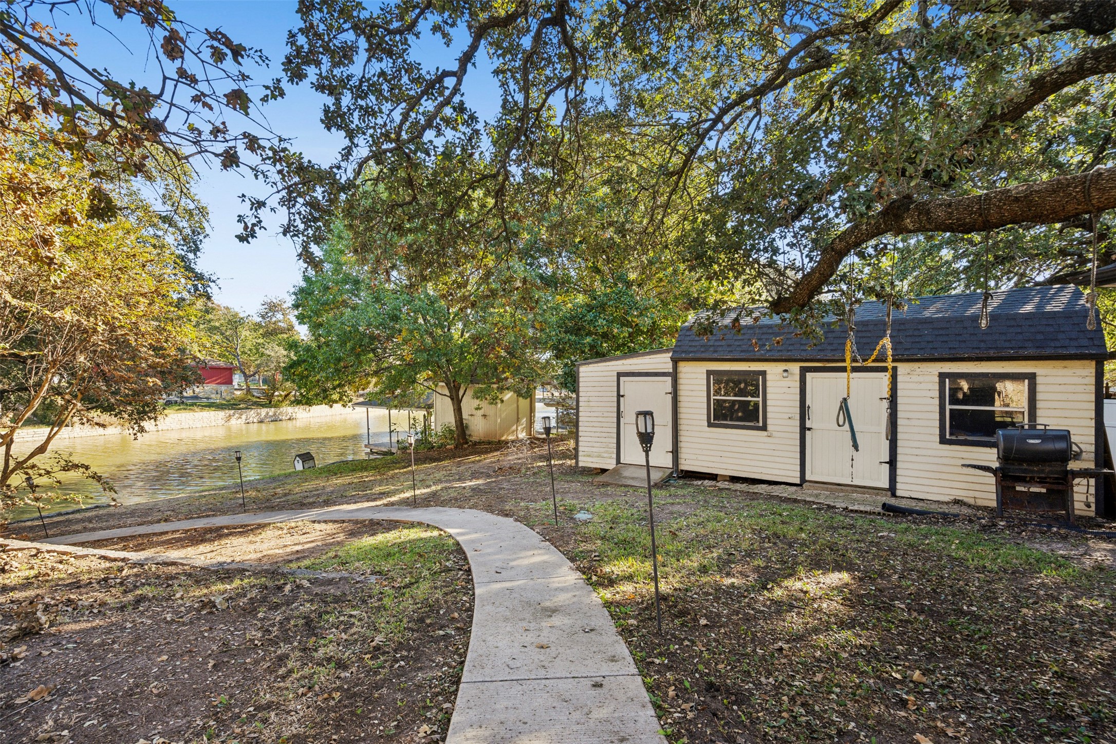 416 Granada Calle Court Granbury TX 76049