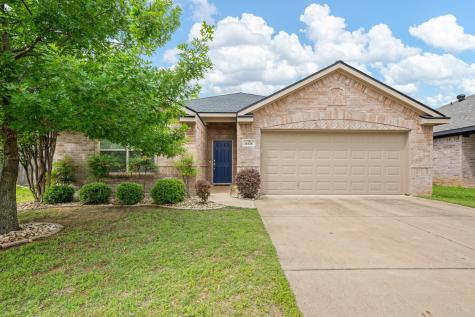 10436 Manhassett Drive Fort Worth TX 76140