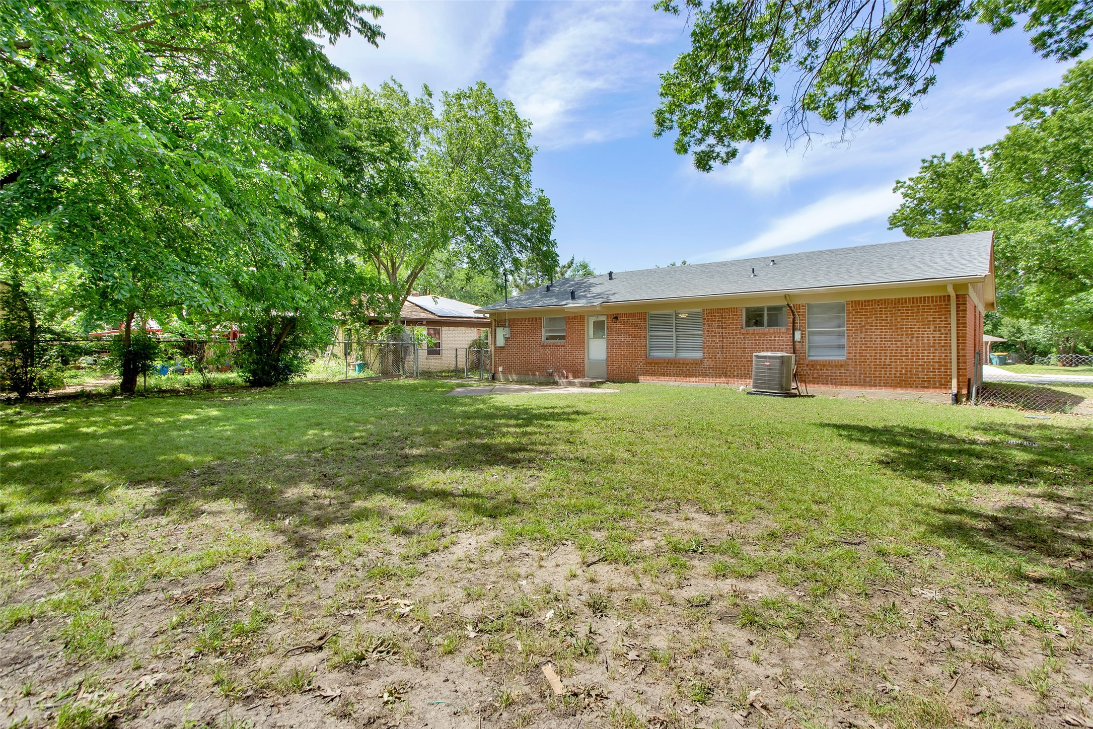 1710 W Hunt Street Sherman TX 75092