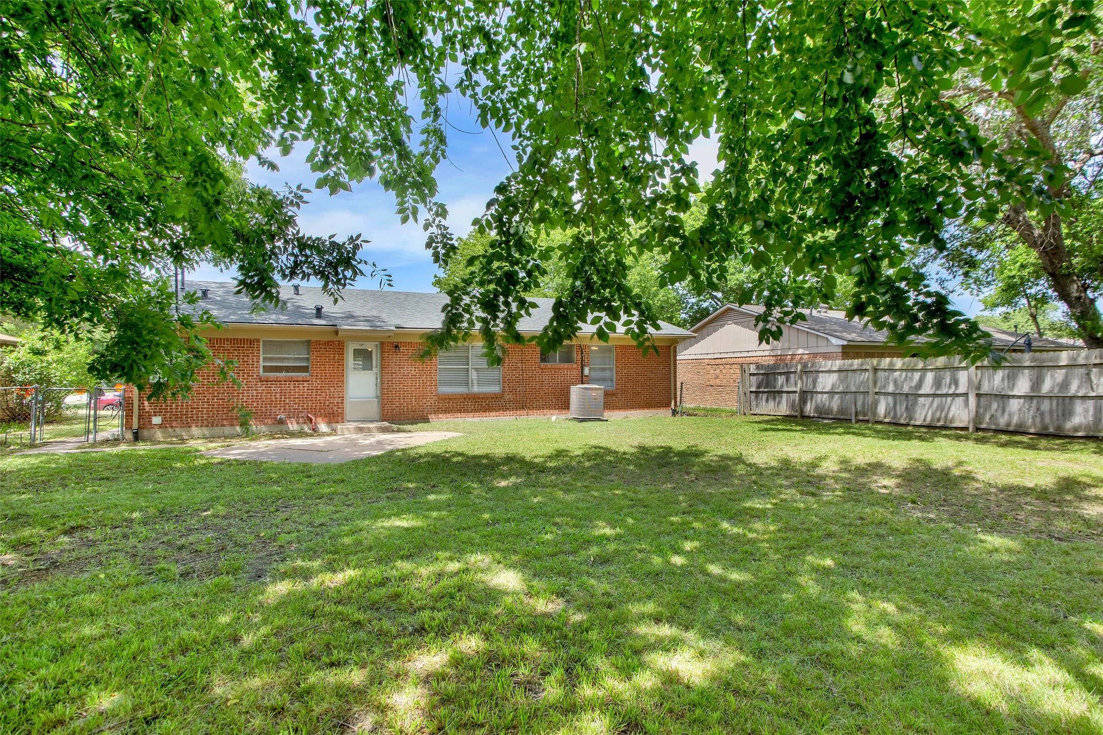 1710 W Hunt Street Sherman TX 75092