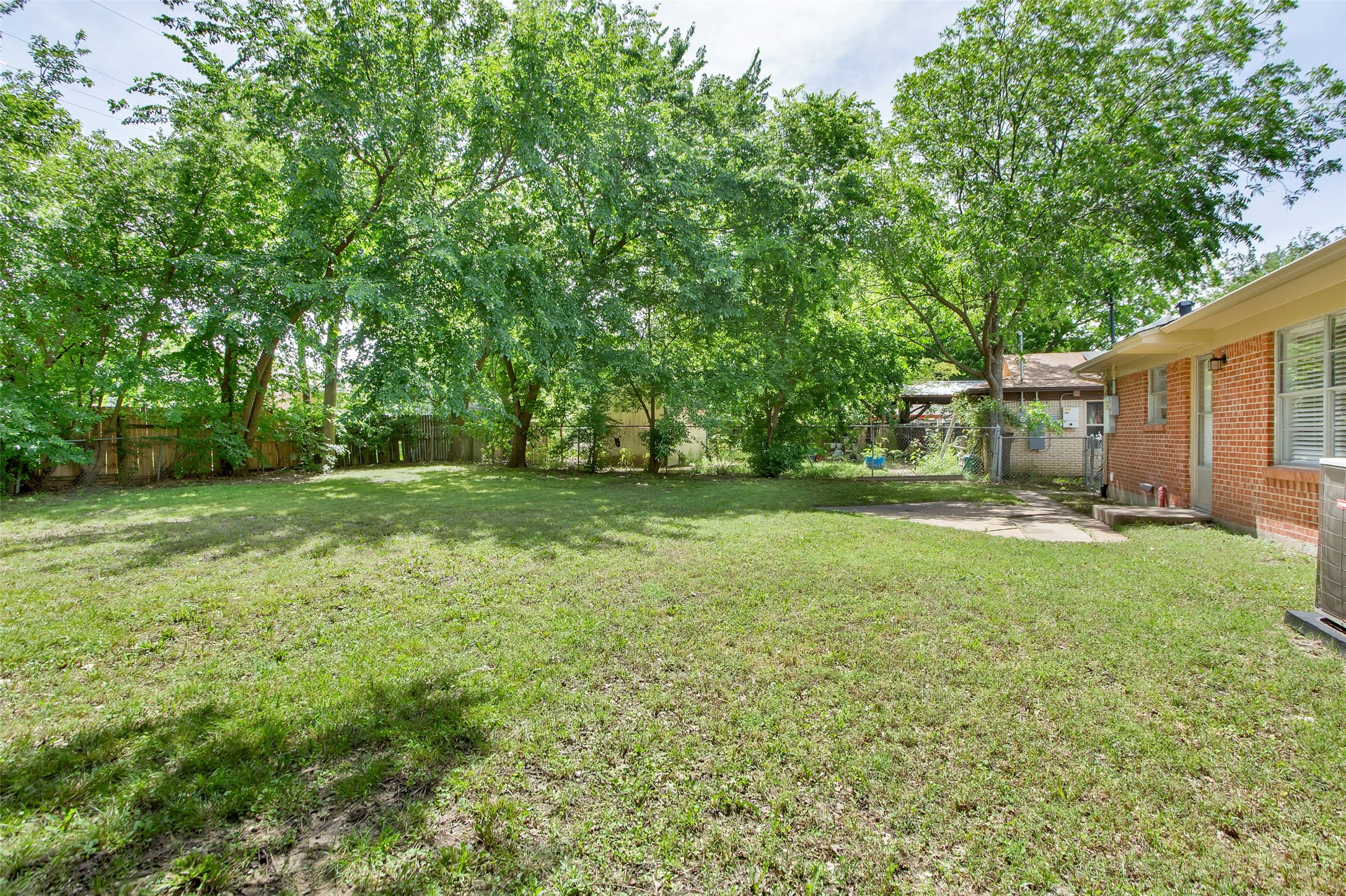 1710 W Hunt Street Sherman TX 75092