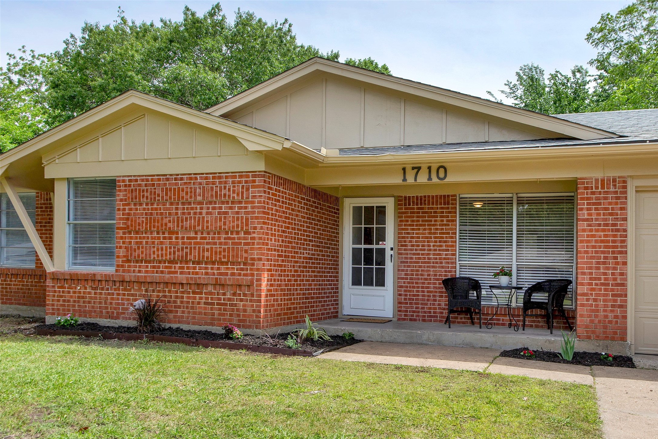 1710 W Hunt Street Sherman TX 75092