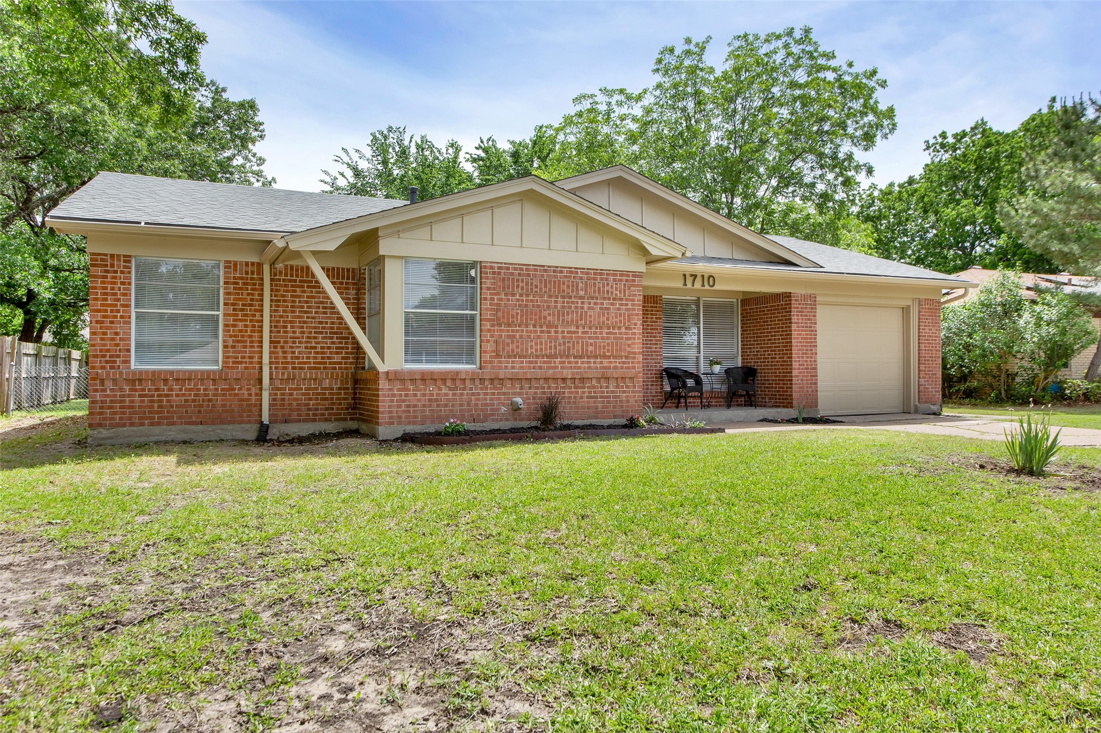 1710 W Hunt Street Sherman TX 75092