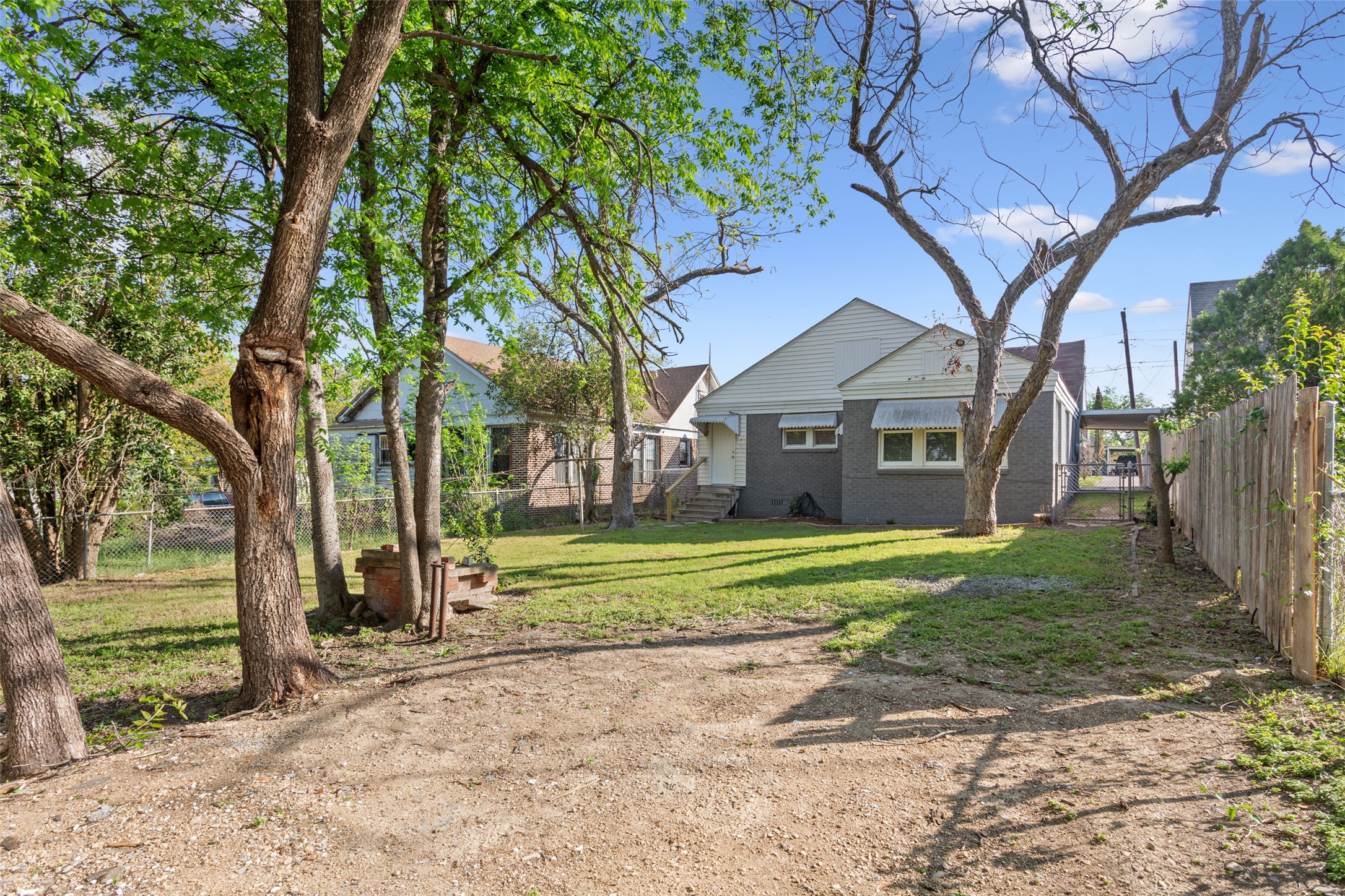 1624 N 17th Street Waco TX 76707